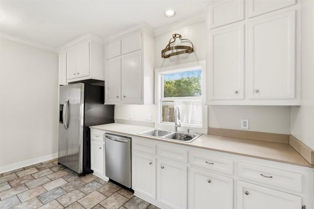 2223 Singleton Street, Houston, TX 77008