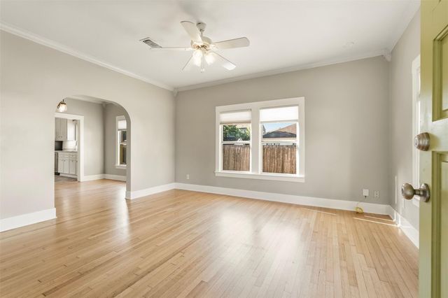 2223 Singleton Street, Houston, TX 77008