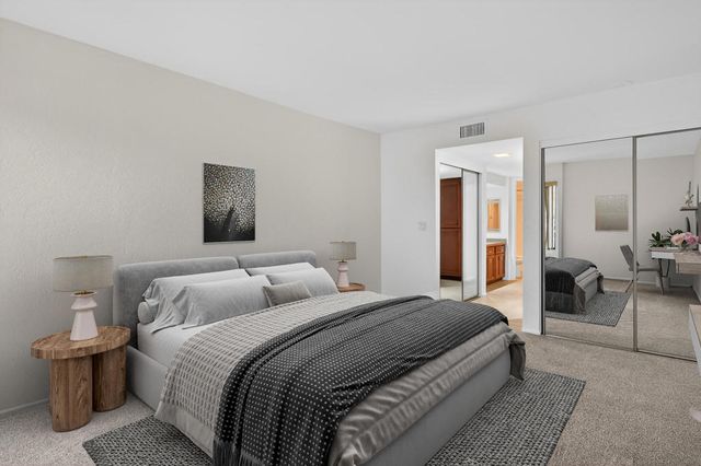 1050 E Ramon Road 127, Palm Springs, CA 92264