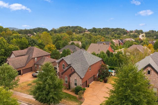 412 Victorian Park Cir, Franklin, TN 37067