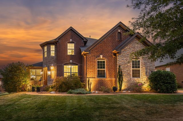 412 Victorian Park Cir, Franklin, TN 37067