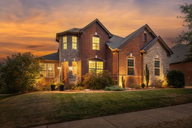 412 Victorian Park Cir, Franklin, TN 37067