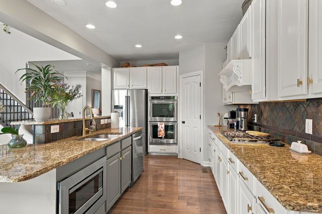 412 Victorian Park Cir, Franklin, TN 37067