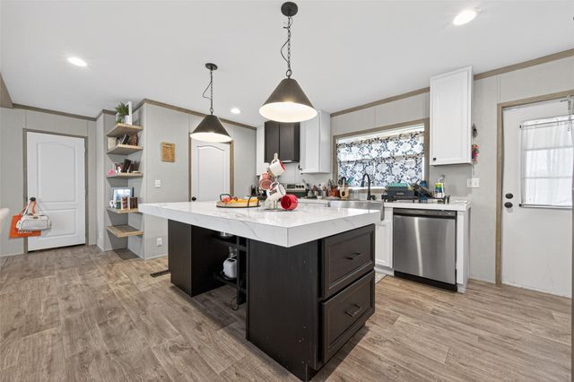 1375 Road 5735, Cleveland, TX 77327