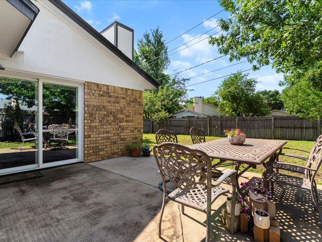 5900 Birchill Road, Watauga, TX 76148