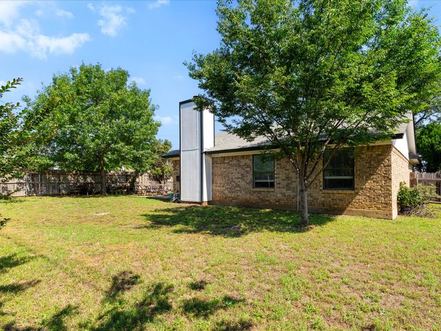 5900 Birchill Road, Watauga, TX 76148