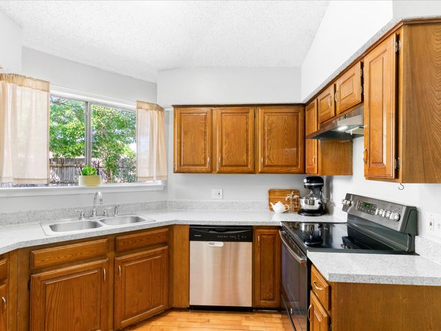 5900 Birchill Road, Watauga, TX 76148