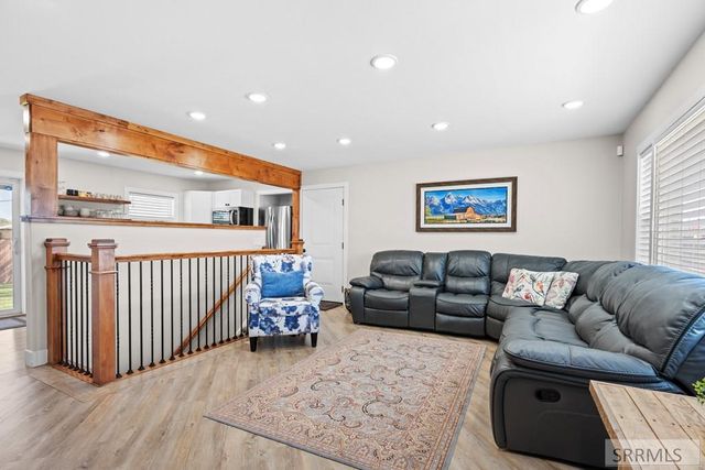 270 W Main Street, Rexburg, ID 83440