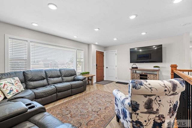 270 W Main Street, Rexburg, ID 83440