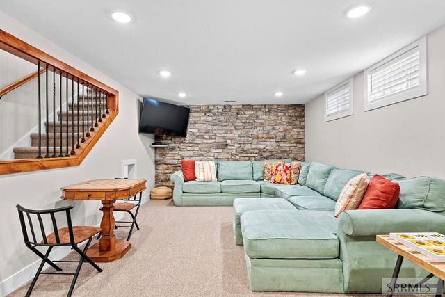 270 W Main Street, Rexburg, ID 83440