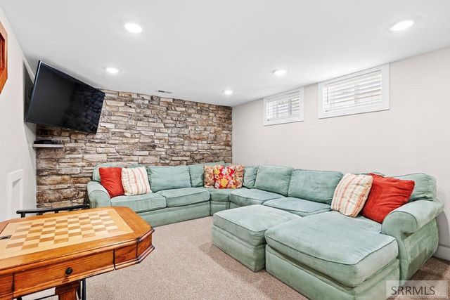 270 W Main Street, Rexburg, ID 83440