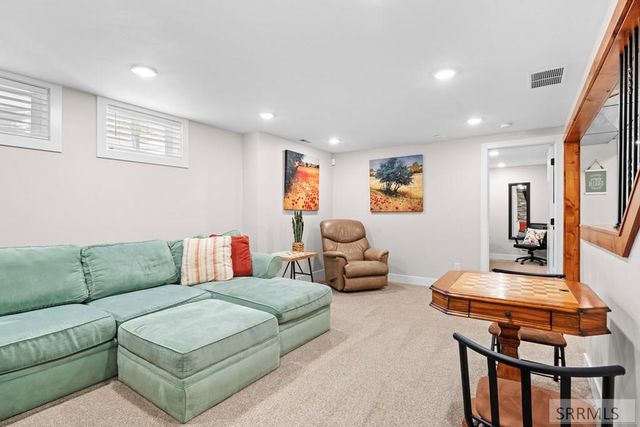 270 W Main Street, Rexburg, ID 83440