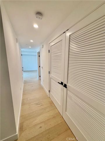 1123 S Shenandoah 303, Los Angeles, CA 90035