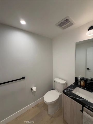1123 S Shenandoah 303, Los Angeles, CA 90035