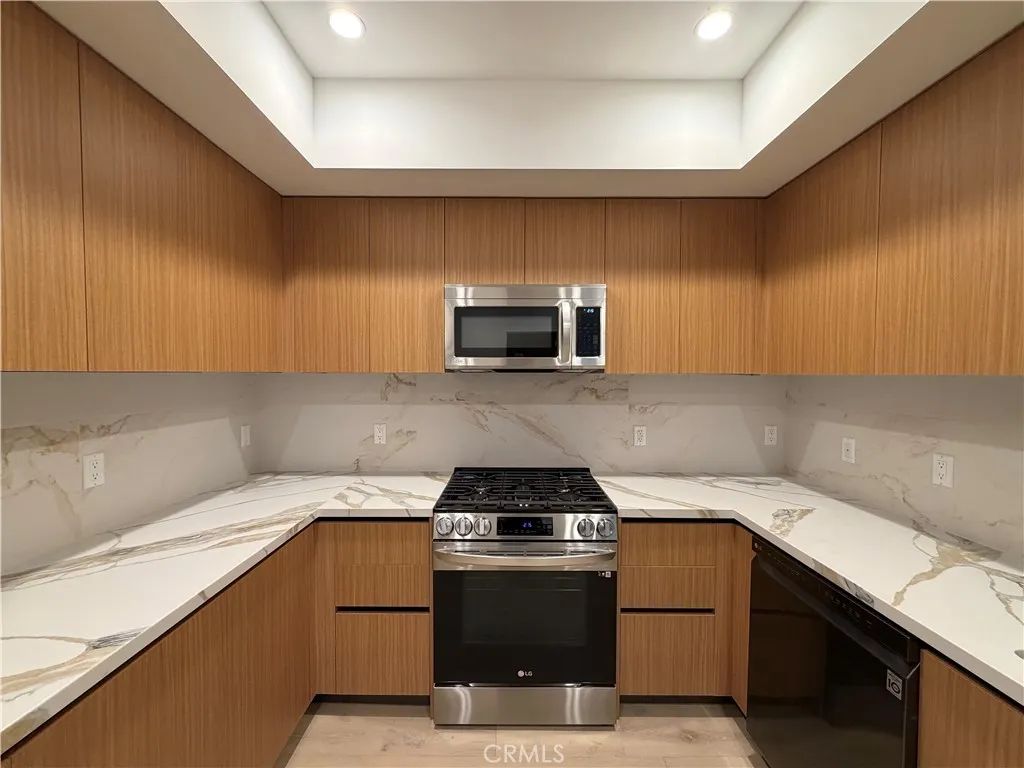 1123 S Shenandoah 303, Los Angeles, CA 90035