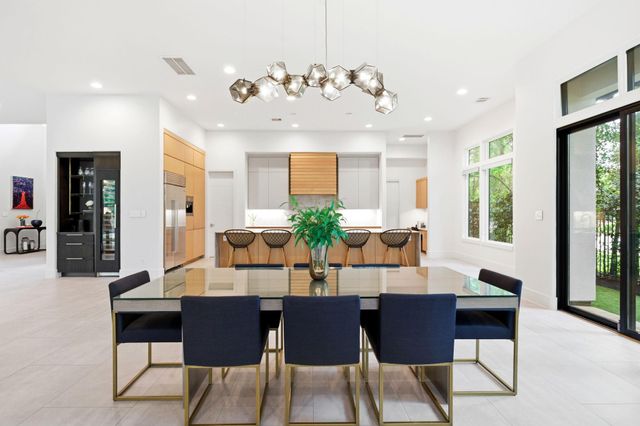 78 S Badger Lodge Circle, The Woodlands, TX 77389