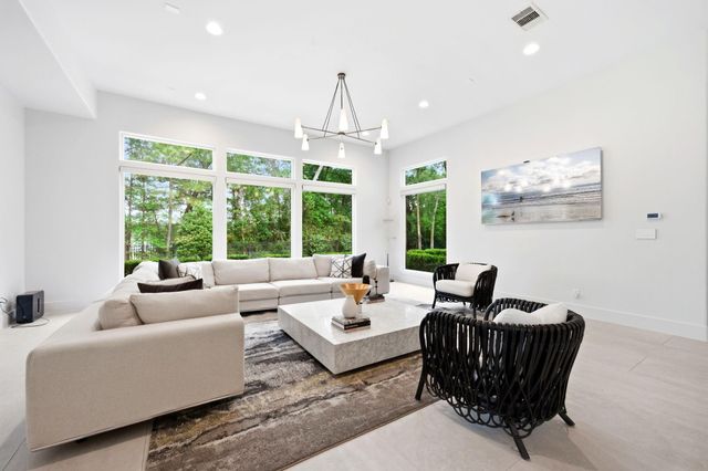 78 S Badger Lodge Circle, The Woodlands, TX 77389