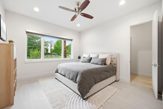 78 S Badger Lodge Circle, The Woodlands, TX 77389