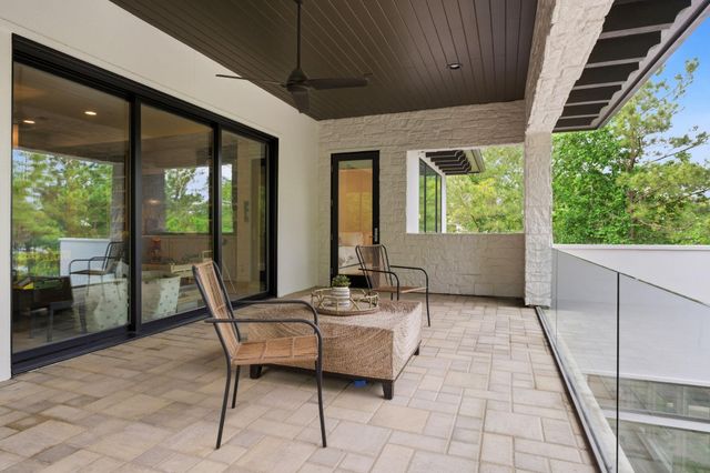 78 S Badger Lodge Circle, The Woodlands, TX 77389
