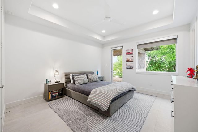 78 S Badger Lodge Circle, The Woodlands, TX 77389