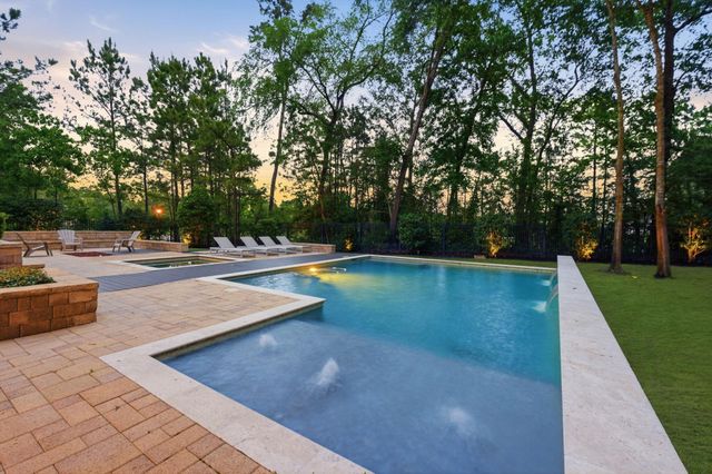 78 S Badger Lodge Circle, The Woodlands, TX 77389