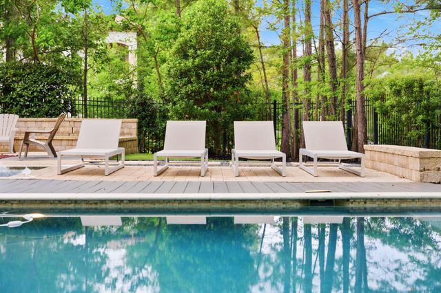78 S Badger Lodge Circle, The Woodlands, TX 77389