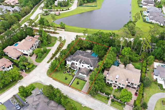 78 S Badger Lodge Circle, The Woodlands, TX 77389