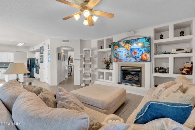 1908 SUN CHARIOT Street, El Paso, TX 79938