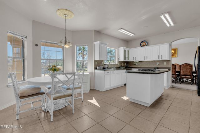 1908 SUN CHARIOT Street, El Paso, TX 79938