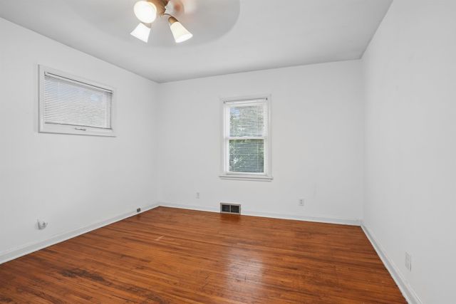 1016 W 2nd Street, Cedar Falls, IA 50613
