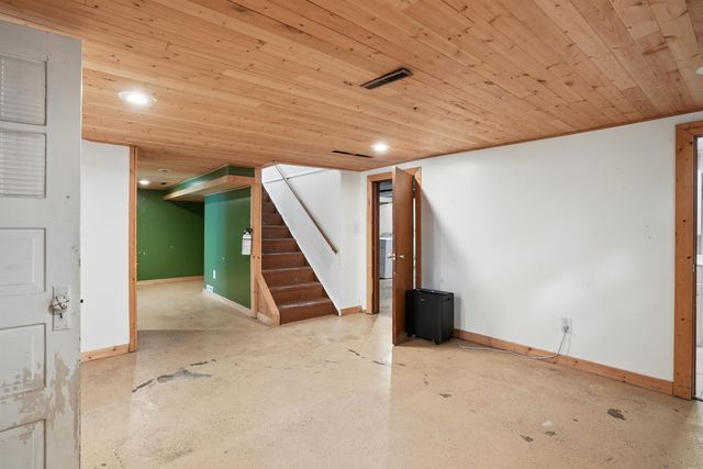 1016 W 2nd Street, Cedar Falls, IA 50613