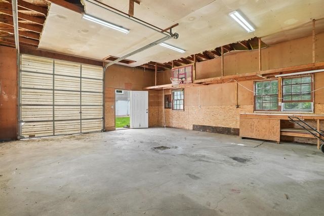 1016 W 2nd Street, Cedar Falls, IA 50613