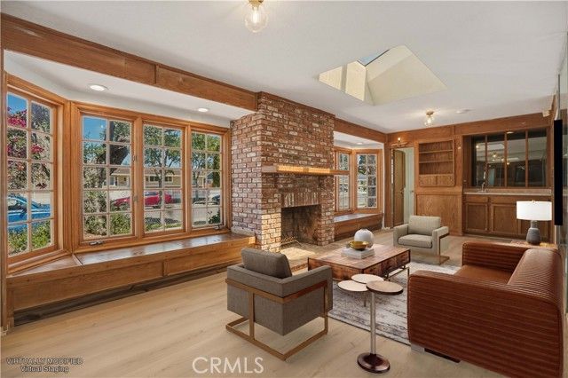 1534 Wallace, Simi Valley, CA 93065