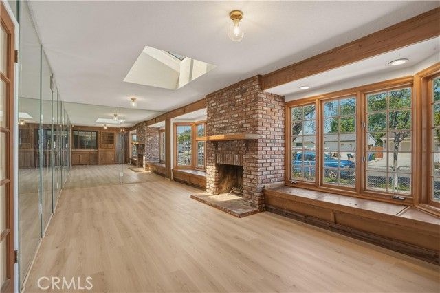 1534 Wallace, Simi Valley, CA 93065