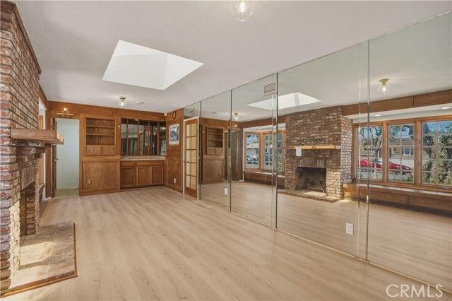 1534 Wallace, Simi Valley, CA 93065