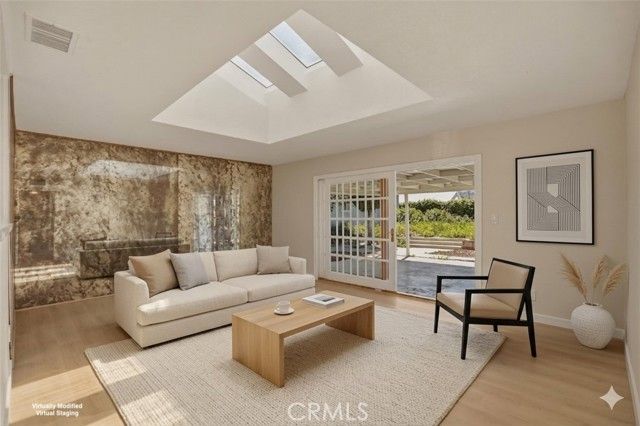 1534 Wallace, Simi Valley, CA 93065