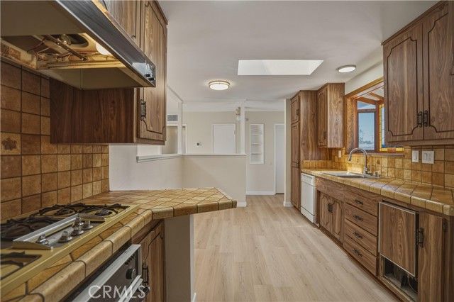 1534 Wallace, Simi Valley, CA 93065