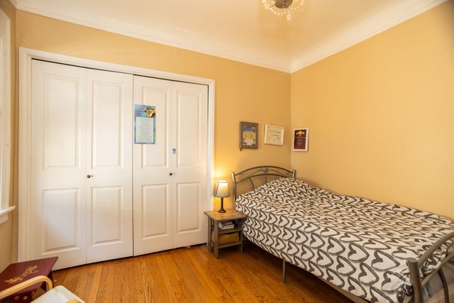 2815 W FITCH Avenue, Chicago, IL 60645