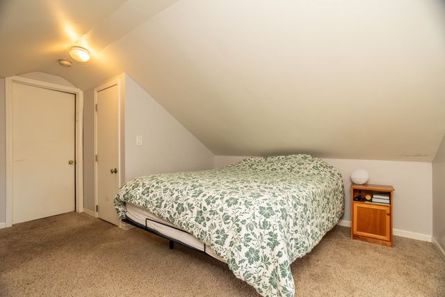 2815 W FITCH Avenue, Chicago, IL 60645