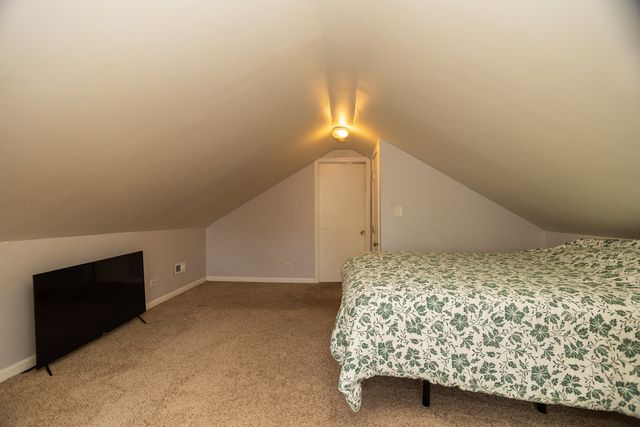 2815 W FITCH Avenue, Chicago, IL 60645