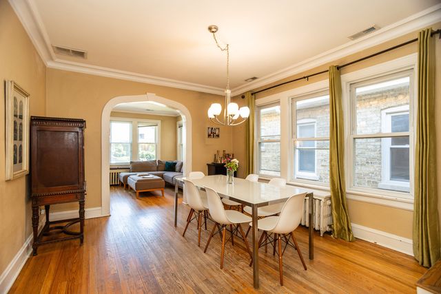 2815 W FITCH Avenue, Chicago, IL 60645