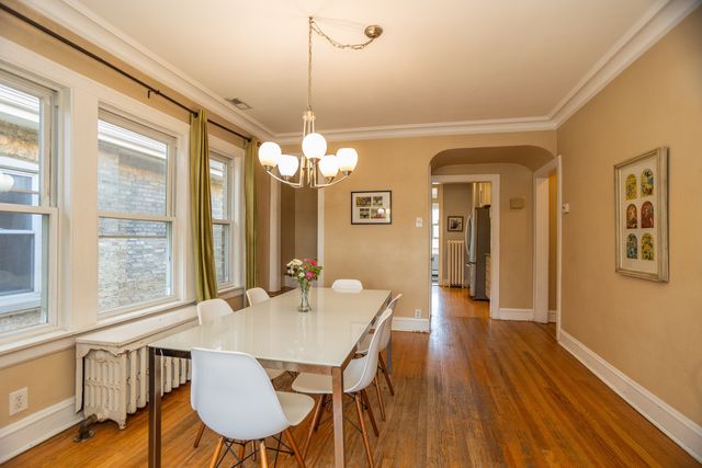 2815 W FITCH Avenue, Chicago, IL 60645