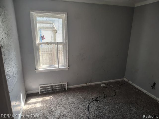 18475 Winthrop Street, Detroit, MI 48235