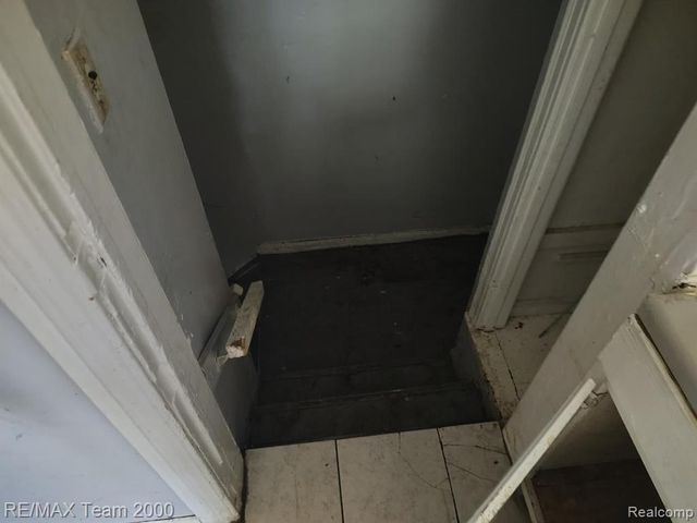 18475 Winthrop Street, Detroit, MI 48235