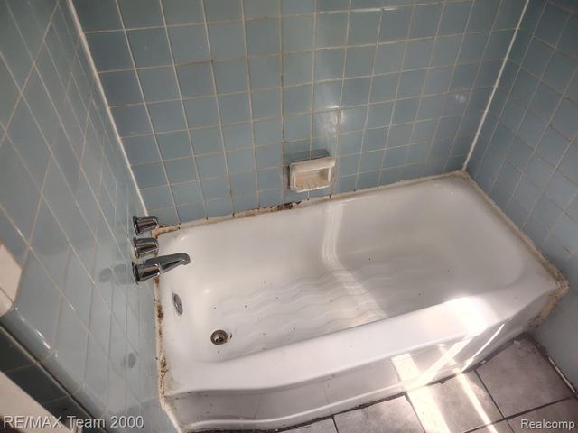 18475 Winthrop Street, Detroit, MI 48235