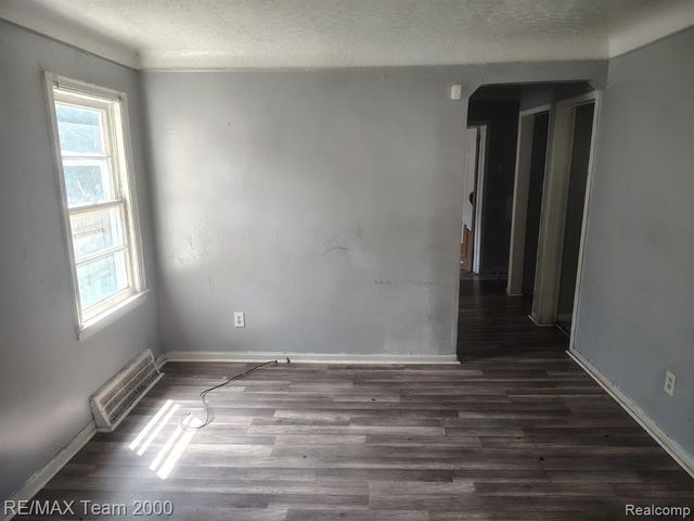 18475 Winthrop Street, Detroit, MI 48235
