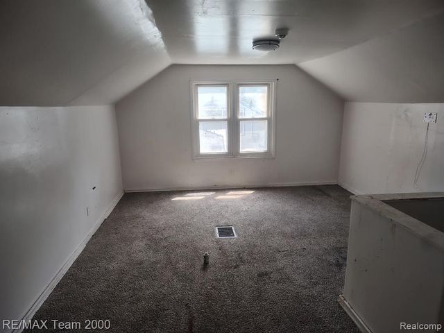 18475 Winthrop Street, Detroit, MI 48235