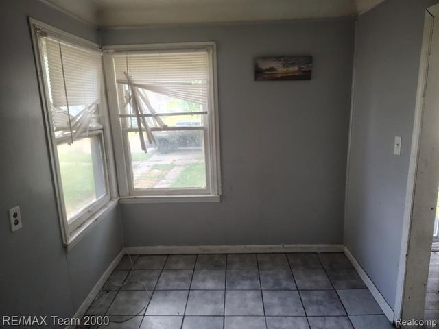 18475 Winthrop Street, Detroit, MI 48235