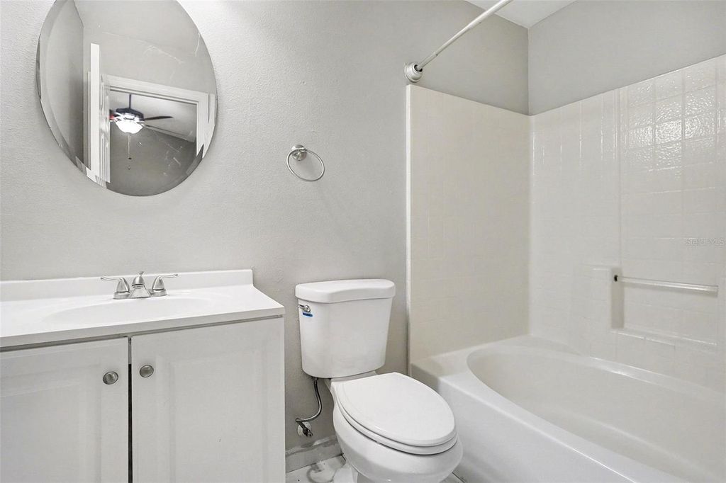 Image 15 of property listing at 1117 ROAN COURT, Kissimmee, FL 34759