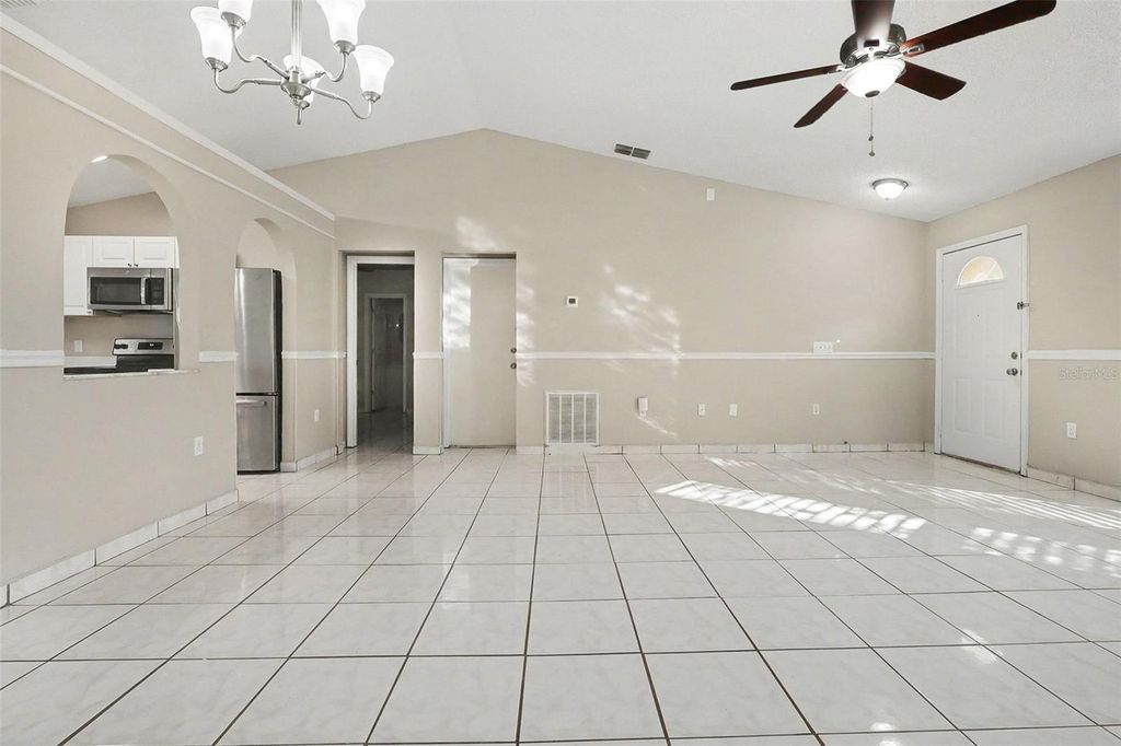 Image 3 of property listing at 1117 ROAN COURT, Kissimmee, FL 34759